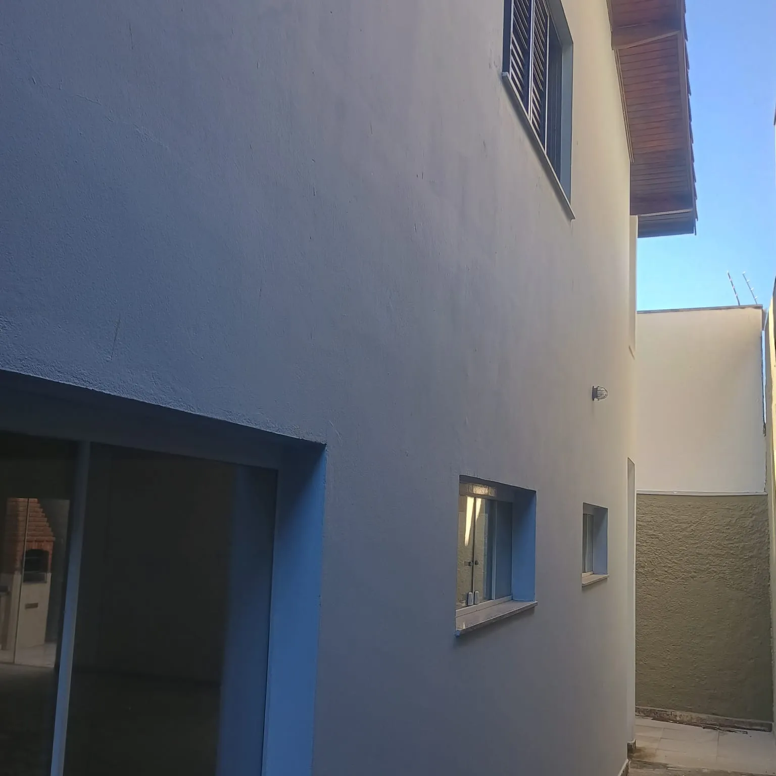 Imagem Campolim | Casa térrea | 340 m² construídos | Terreno de 360 m² | 3 dormitórios, 1 suíte | Escritório | Closet | 3 vagas | Residencial ou Comercial