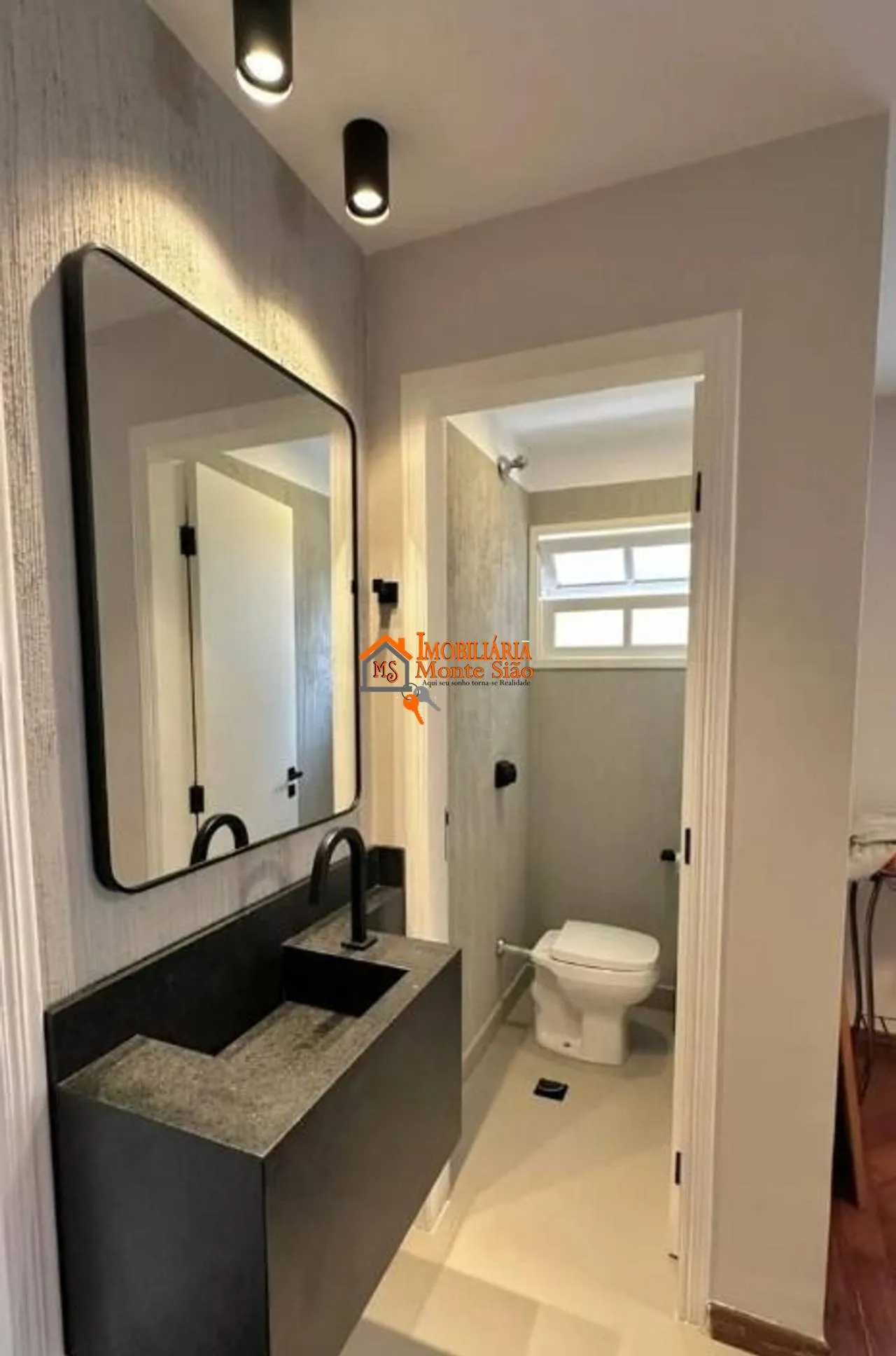 Imagem Sobrado com 3 dormitórios à venda, 187 m² por R$ 1.010.000 - Jardim Maia - Guarulhos/SP