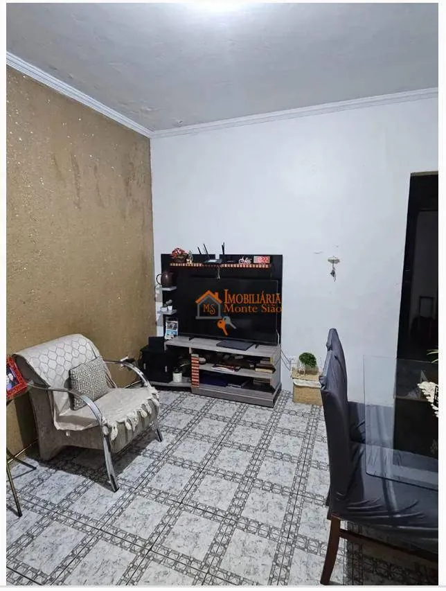 Imagem Sobrado com 8 dormitórios à venda, 400 m² por R$ 635.000,00 - Jardim Adriana - Guarulhos/SP