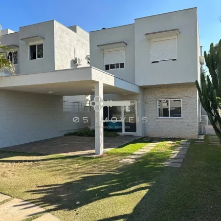 Imagem Casa à venda na Granja Viana – 3 suítes, espaço gourmet e 6 vagas !