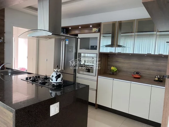 Imagem Vendo Apartamento em Meia Praia Itapema, Residencial La Lumiere, 200 Metros do Mar. Com 4 Suítes, 210m² de área privada. 3 elevadores, 2 garagens.