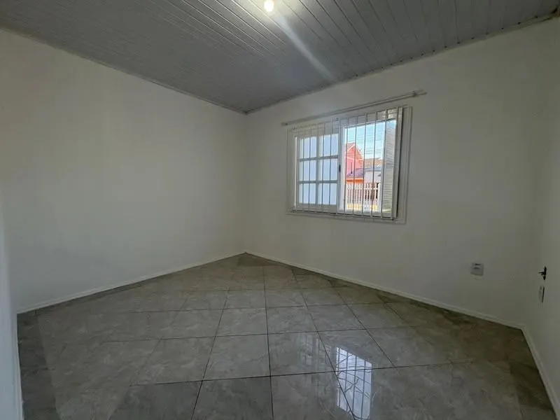 Imagem Casa a venda com 2 quartos no bairro Mont Serrat