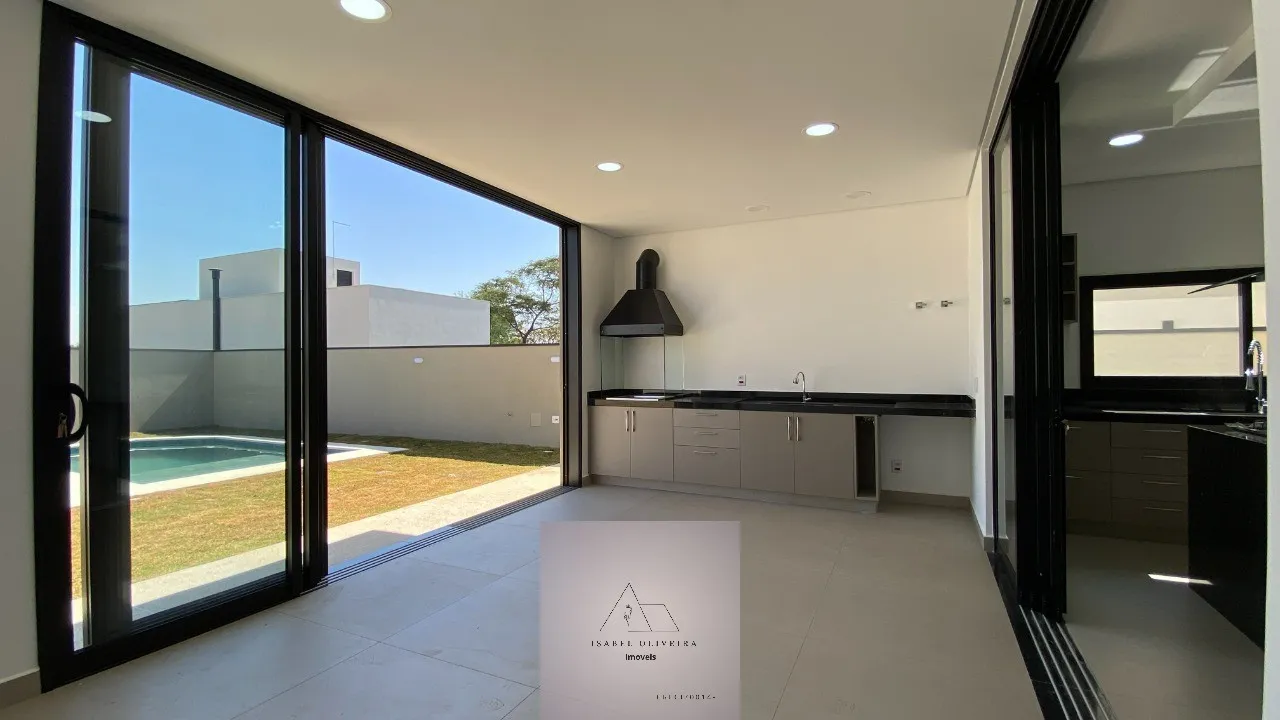 Imagem Casa de luxo à venda em Condomínio Vilas do Golfe, Itu-SP: 3 quartos, 3 suítes, 1 sala, 4 banheiros, 4 vagas de garagem, 246m².