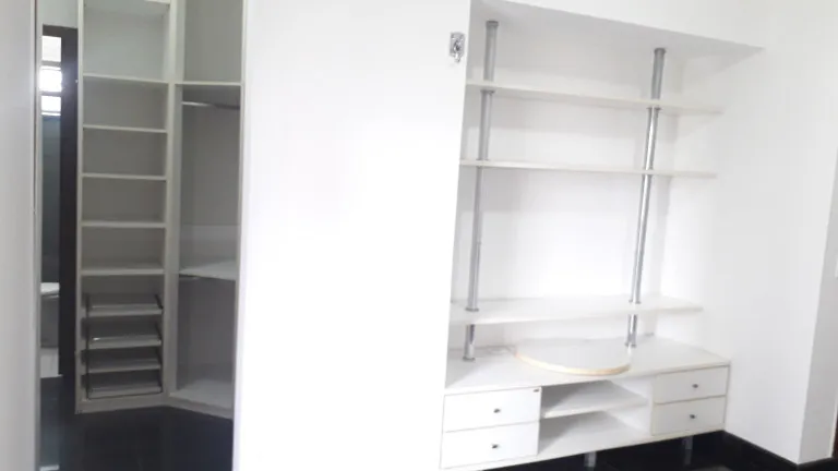 Foto do imóvel Apartamento com 4 Quartos para Alugar, 200 m² em Batista Campos - Belém