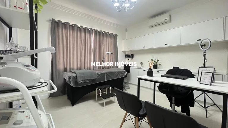 Imagem Casa a venda com 242 m² - Centro Sul de Balneário Camboriú.