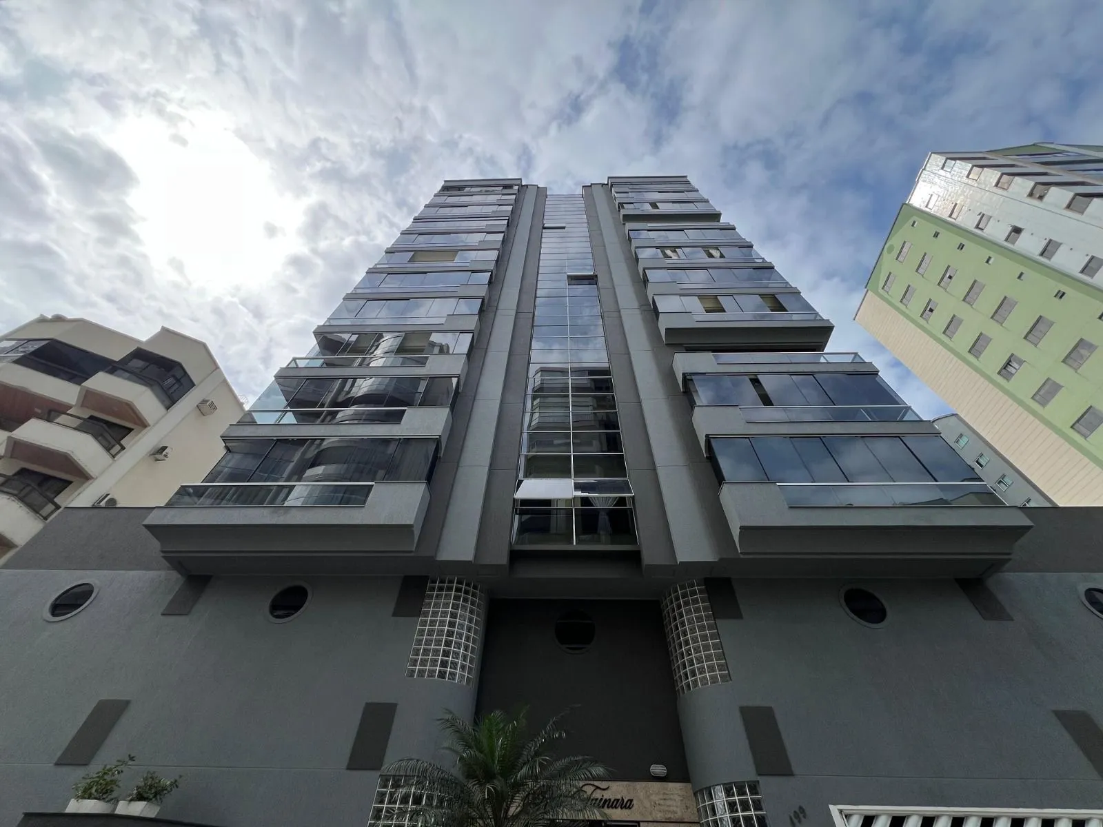 Foto do imóvel Apartamento à venda com 139m2 por R$ 1.200.000,00