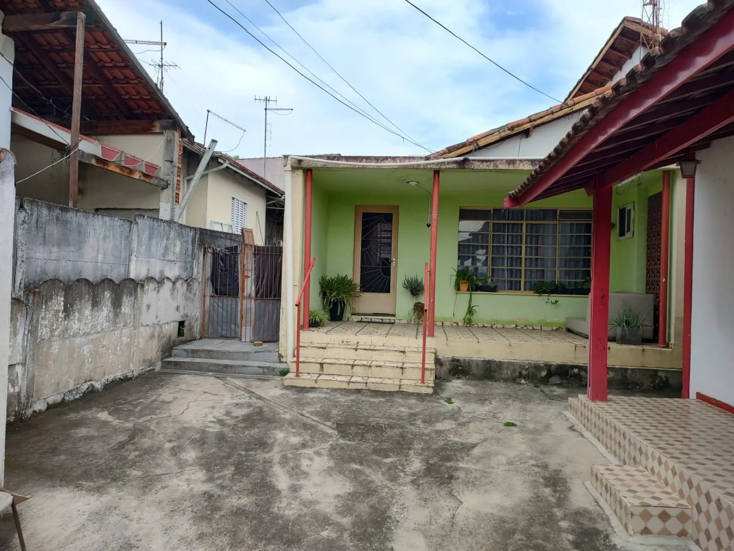Imagem Casa à venda 1 Quarto, 1 Vaga, 340M², Maria Áurea, Pindamonhangaba - SP
