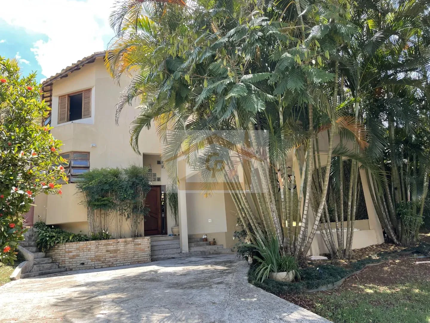 Foto do imóvel Magnífica casa bem ao estilo Granjeiros! São 3 suítes 6 Garagens