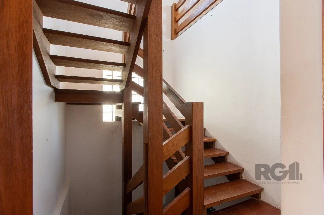 Imagem Casa para Venda - 380m², 4 dormitórios, sendo 1 suites, 4 vagas - Vila Assunção