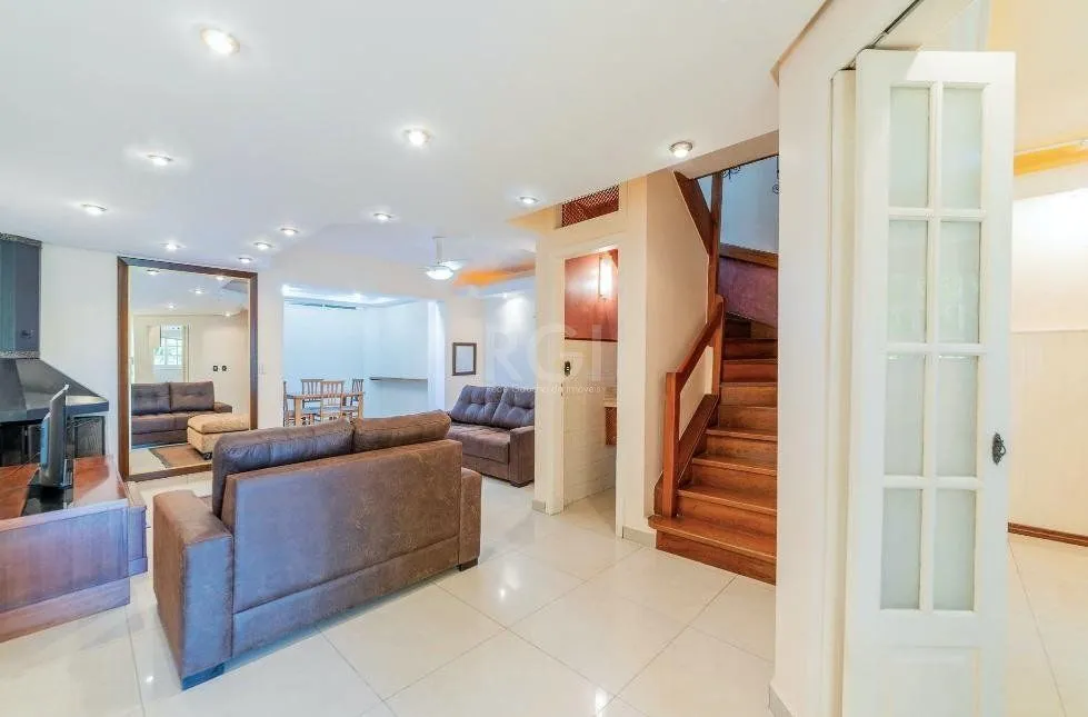 Imagem Casa Condominio para Venda - 210m², 3 dormitórios, sendo 3 suites, 1 vaga - Tristeza