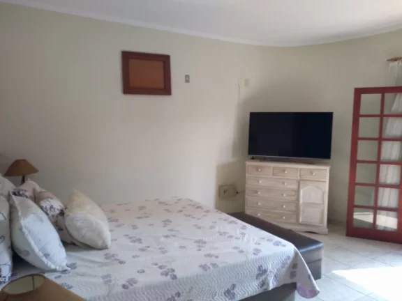 Imagem Sobrado no Jd. Estoril, próximo ao cond. Centrevile
