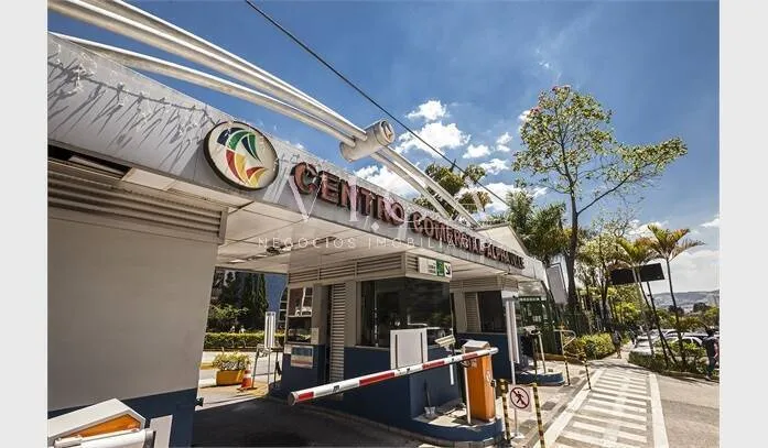 Imagem Sala para aluguel com 227m² 4 banheiros - por R$ 8.900,00 - Alphaville/SP