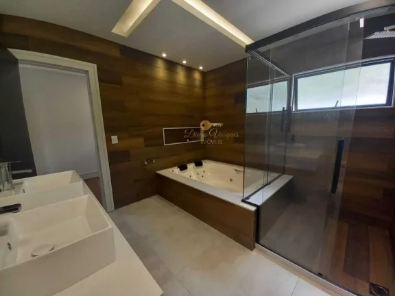 Imagem Casa em Condomínio para Venda em Teresópolis / RJ no bairro Green Valley
