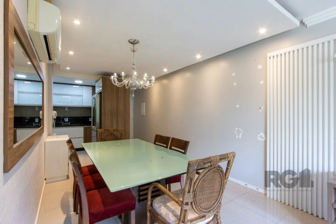 Imagem **Apartamento Residencial com 3 Quartos e 3 Banheiros em Camaquã, Porto Alegre, RS**