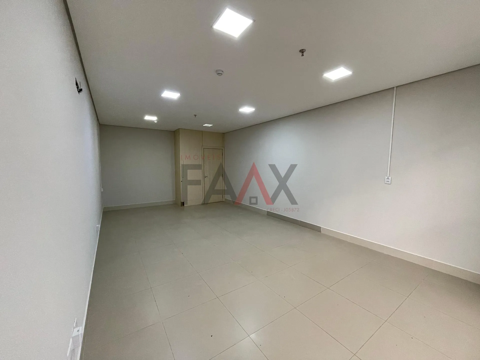 Imagem Sala Comercial no Térreo com 3 Ambientes  Cidade dos Lagos
