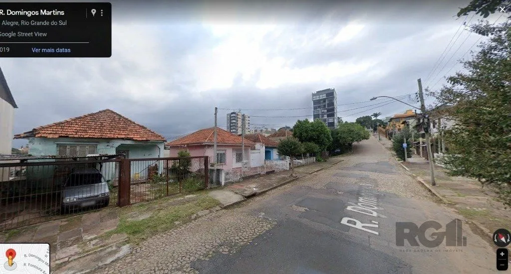 Imagem Terreno com 3 casas, no bairro Cristo Redentor, em Porto Alegre, RS.