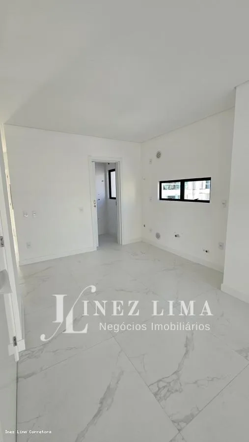Imagem Apartamento 3 dormitórios para Venda em Itapema, Meia Praia, 3 dormitórios, 2 suítes, 3 banheiros, 2 vagas