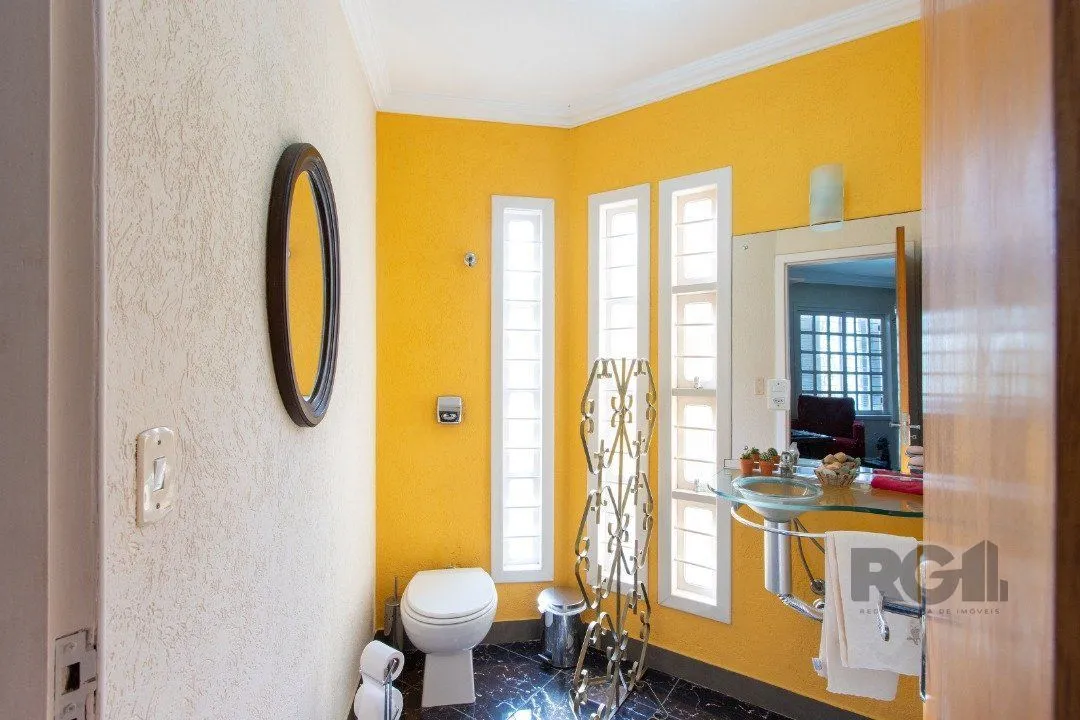 Imagem Casa para Venda - 254m², 4 dormitórios, sendo 3 suites, 5 vagas - Espirito Santo