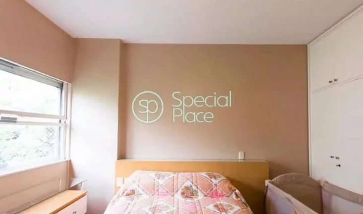 Imagem Apartamento com 238m² no Jardim América. São 4 dormitórios ( 1suíte ) e 1 vaga na garagem. Loca...