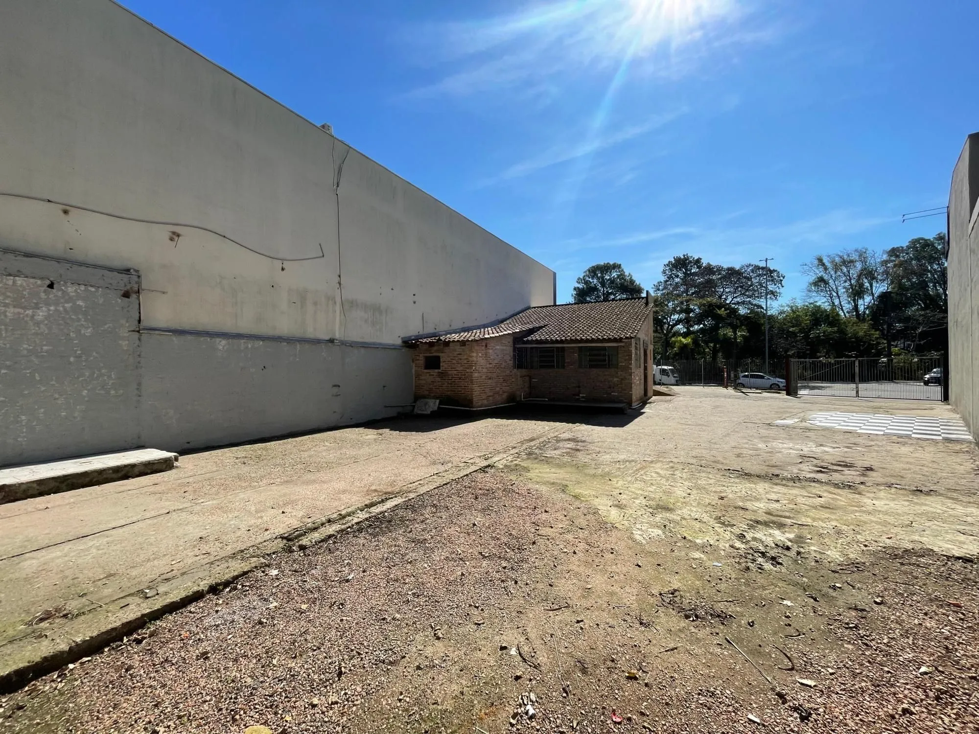 Imagem Dois terrenos lado a lado em localização estratégica de Ipanema - Porto Alegre Área total: 552 m²