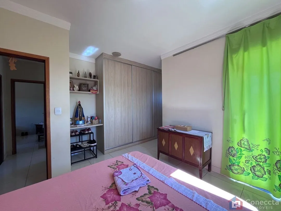 Imagem Apartamento com 3 dormitórios à venda, 68 m² por R$ 350.000,00 - Caiçaras - Patos de Minas/MG