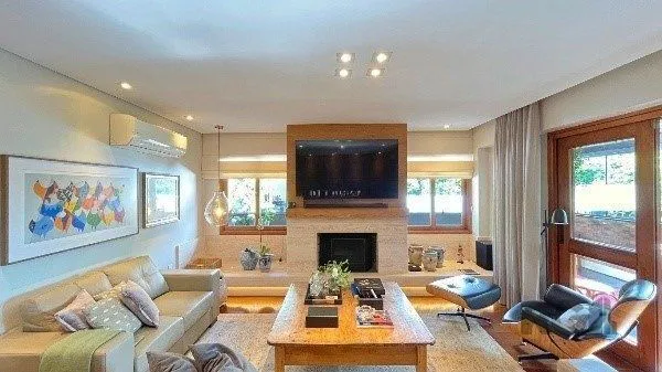 Imagem Apartamento de 200m², 4 quartos, 1 suíte e 4 vagas - Moinhos de Vento