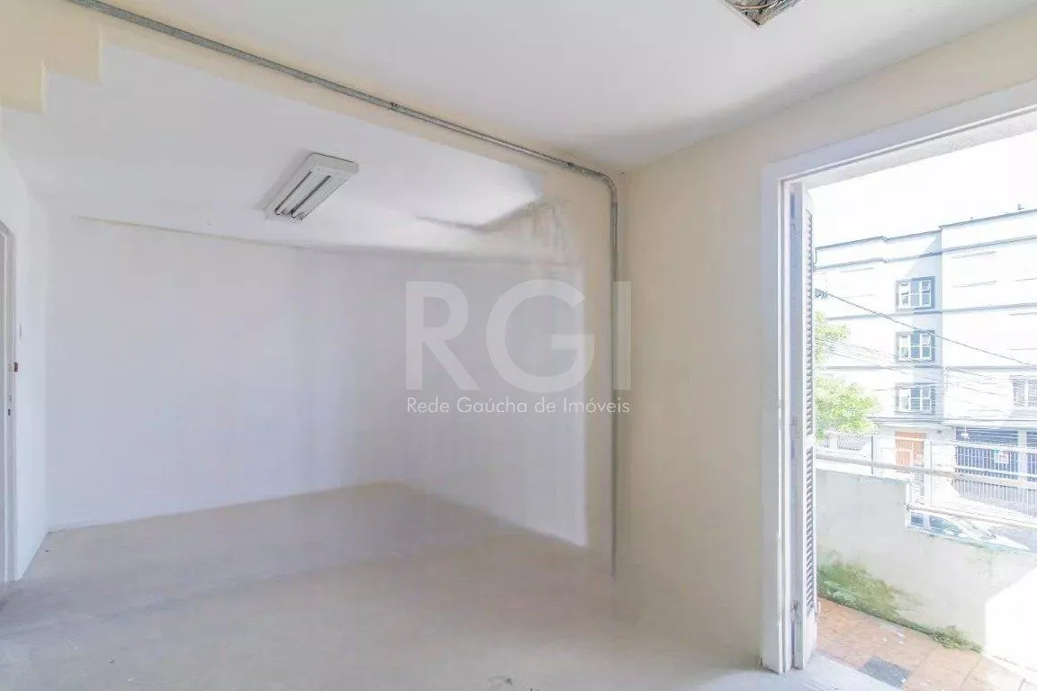 Imagem Vende casa 03 dormitórios, 275,22 m², bairro Azenha/Porto Alegre