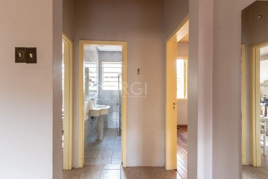 Imagem Casa para Venda - 118m², 2 dormitórios, 2 vagas - Medianeira