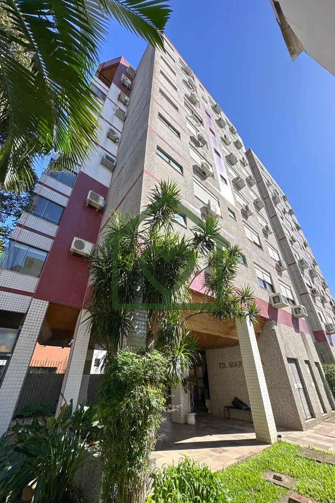 Imagem MORARE Vende ótimo apartamento de 3 dormitórios sendo 1 suíte, com vista, no Bairro Mont Serrat, ...