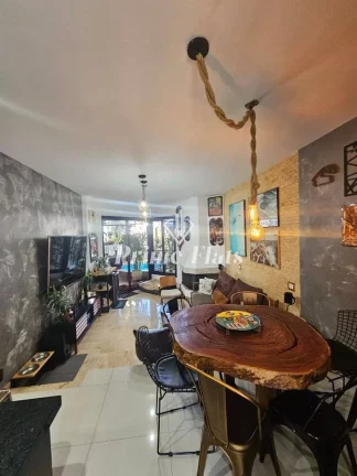 Imagem Flat disponível para venda no The Regent Flat Service, com 78m², 1 dormitório e 1 vaga