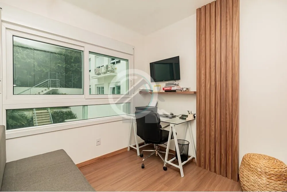 Imagem Excelente oportunidade para quem busca conforto e qualidade de vida. Este apartamento conta com 2 do...