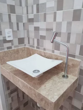 Imagem Sobrado com 2 dormitórios à venda, 79 m² por R$ 655.000,00 - Tupi - Praia Grande/SP