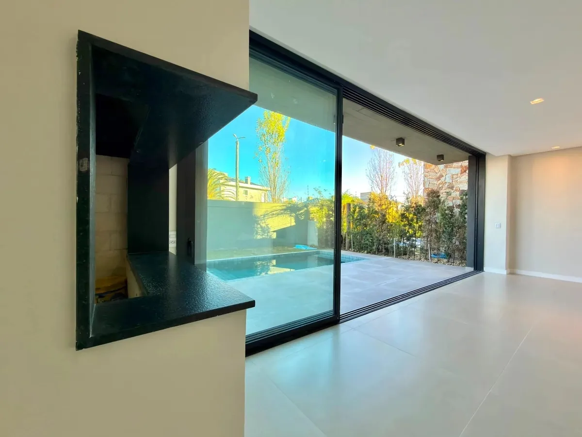 Imagem Casa 4 suítes com piscina - Condomínio Sunset, Xangri-lá