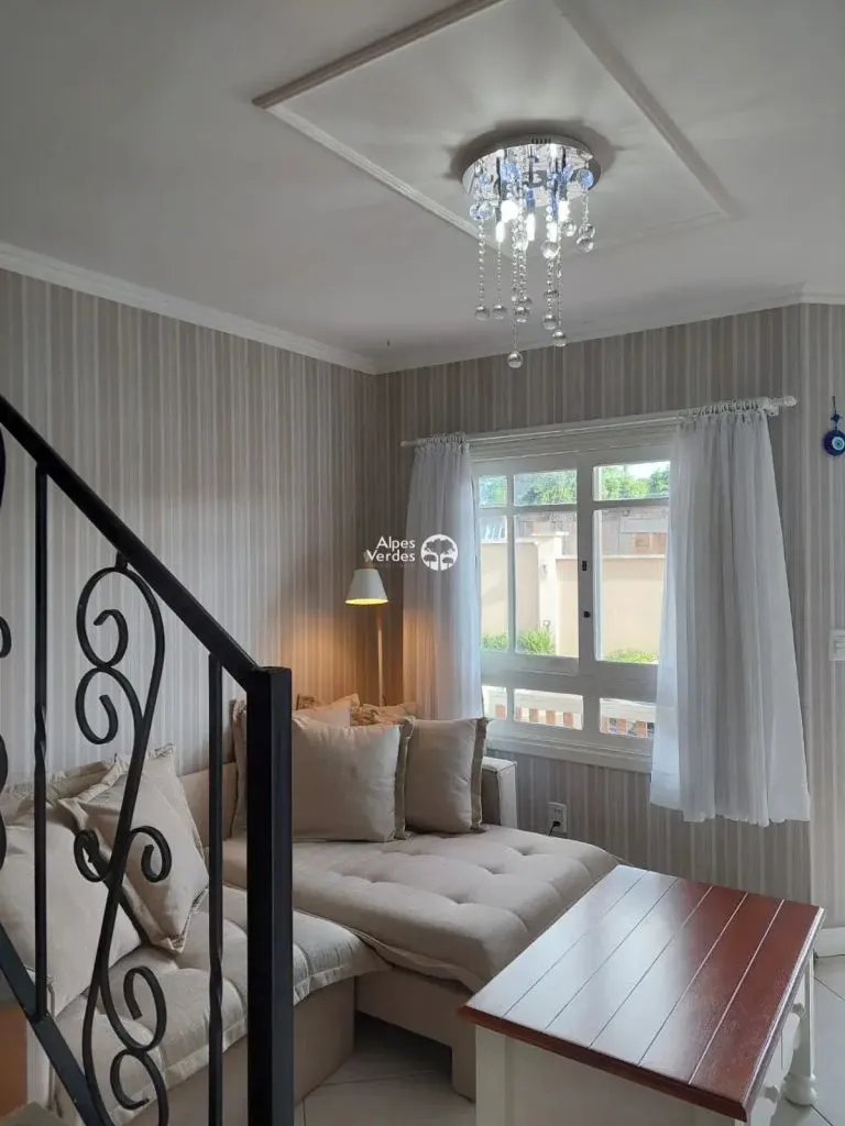 Imagem Vende-se Casa geminada em Canela, Centro, com 2 quartos.