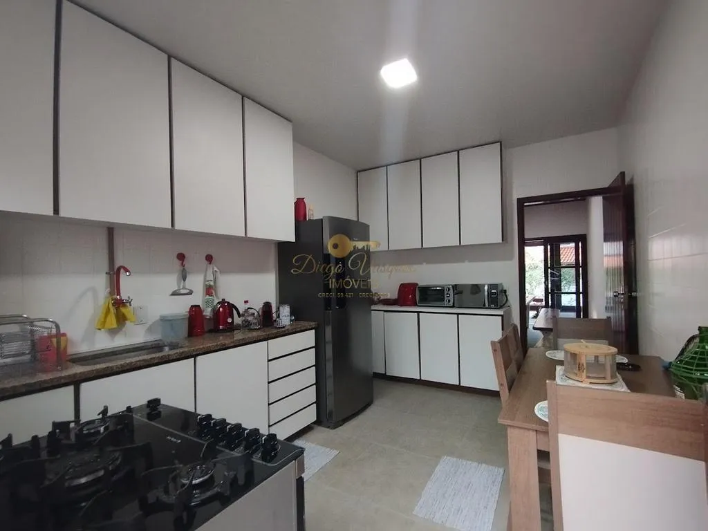 Imagem Casa em Condomínio para Venda em Teresópolis / RJ no bairro Granja Guarani