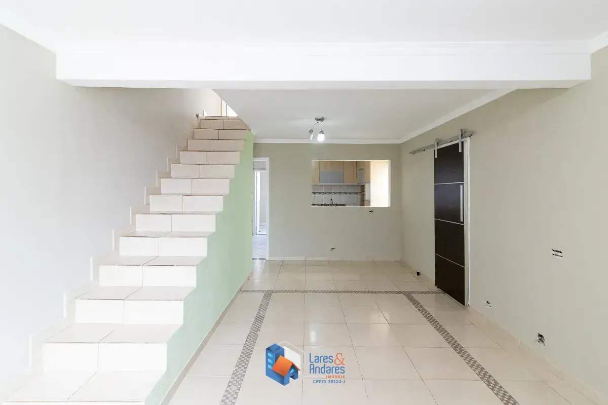 Imagem Sobrado para venda em Brasilândia com 3 quartos, sendo 3 suítes, 245m²