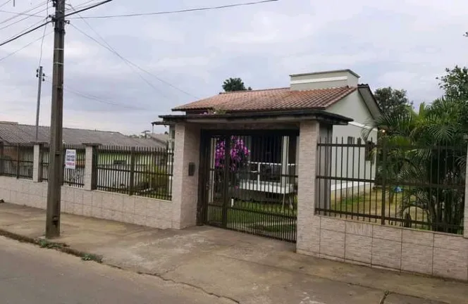 Foto do imóvel Casa com 3 Quartos à Venda, 76 m² em Rua Ângela Mello, 170 - Mina União, Criciúma - SC