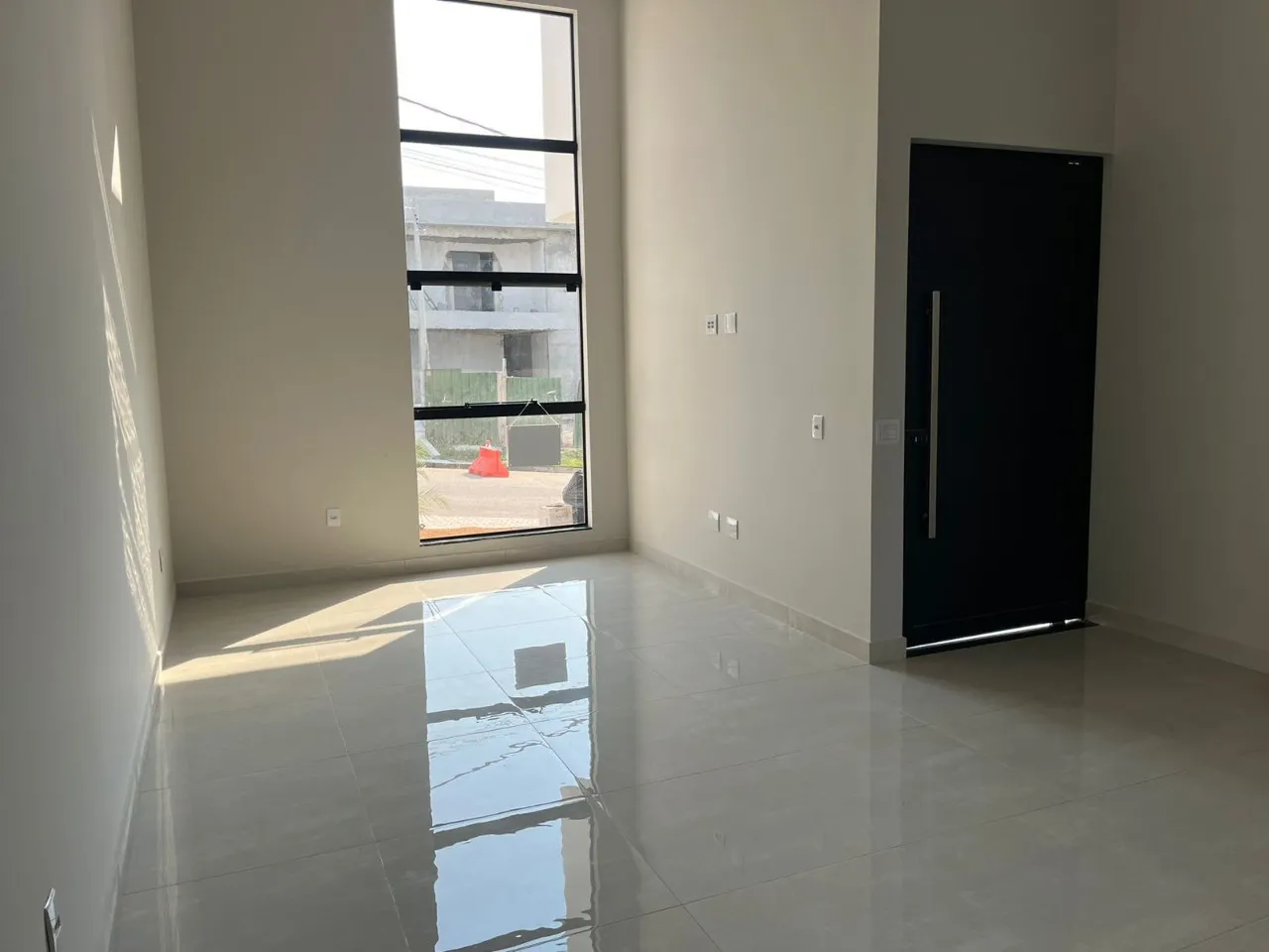 Imagem Casa de alto padrão em condomínio no Brigadeiro Tobias, Sorocaba-SP: 3 quartos, 3 suítes, 1 sala, 4 banheiros, 4 vagas, 198m². Venda ou aluguel!