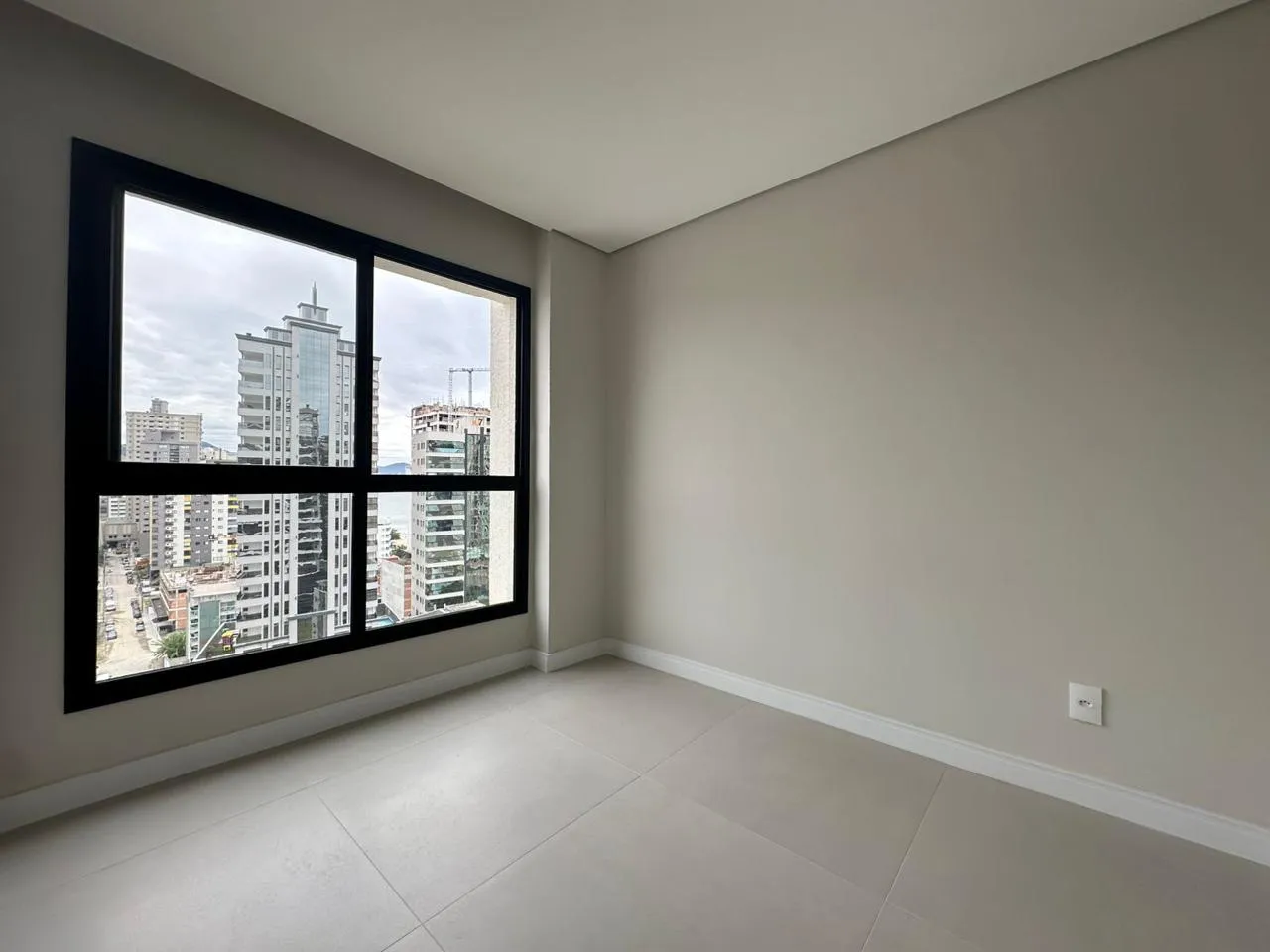 Imagem Apartamento com vista para o mar à venda com 78m2 por R$ 1.579.400,00