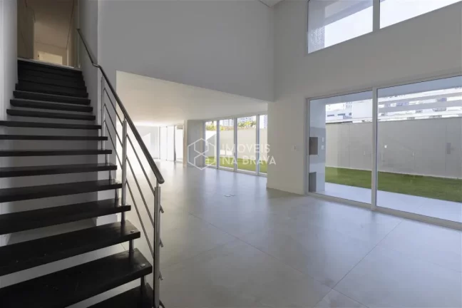 Imagem APARTAMENTO 3 DORMITORIOS - DUPLEX - A VENDA - PRAIA BRAVA - ITAJAI/SC