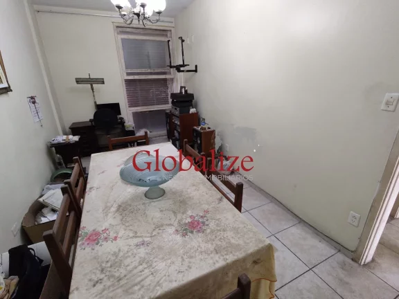 Imagem Apartamento com 2 Quartos e 2 banheiros à Venda na avenida da praia do Gonzaga em Santos (SP) por R$.635.000,00