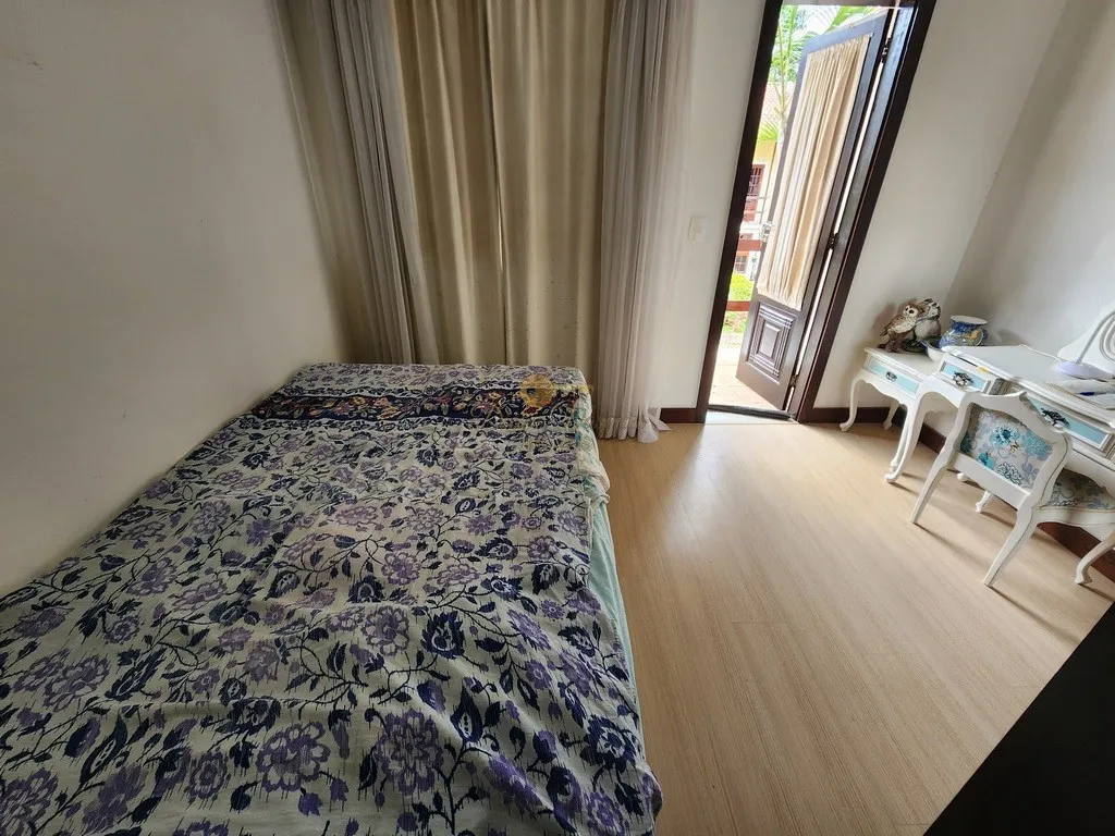 Imagem Casa em Condomínio para Venda em Teresópolis / RJ no bairro Parque do Imbui