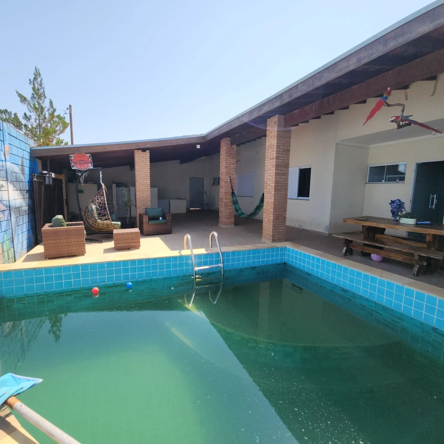 Imagem Casa à venda 2 Quartos, 1 Suite, 5 Vagas, 267M², Parque Shangrilá, Pindamonhangaba - SP