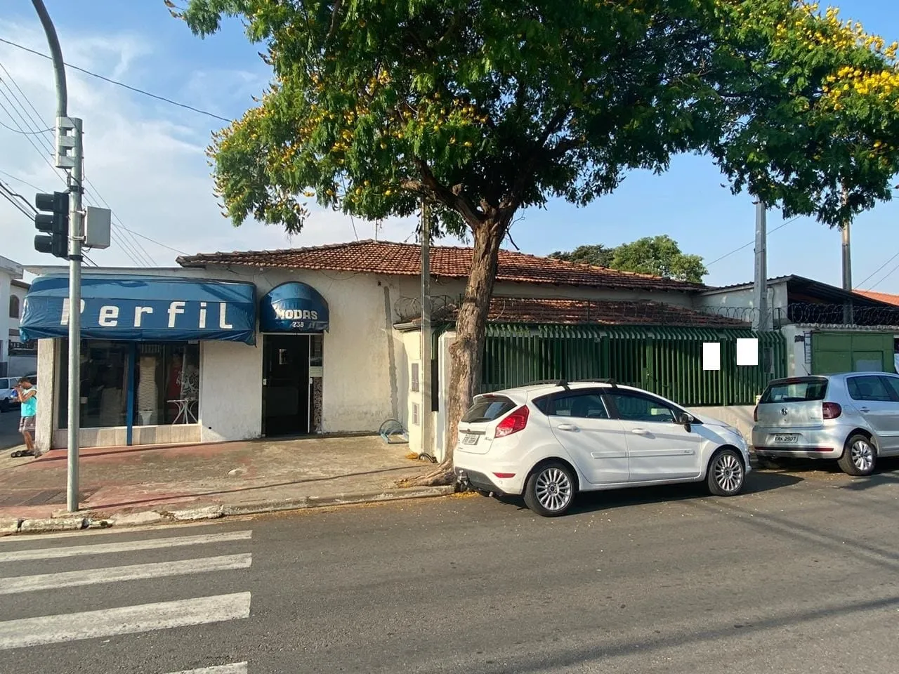 Imagem Comercial à venda 2 Quartos, 2 Vagas, 400M², Estiva, Taubaté - SP