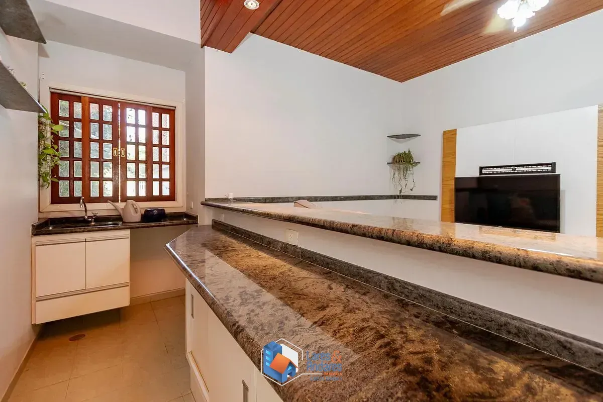 Imagem Casa para venda em Jardim dos Estados com 5 quartos, sendo 4 suítes, 530m²