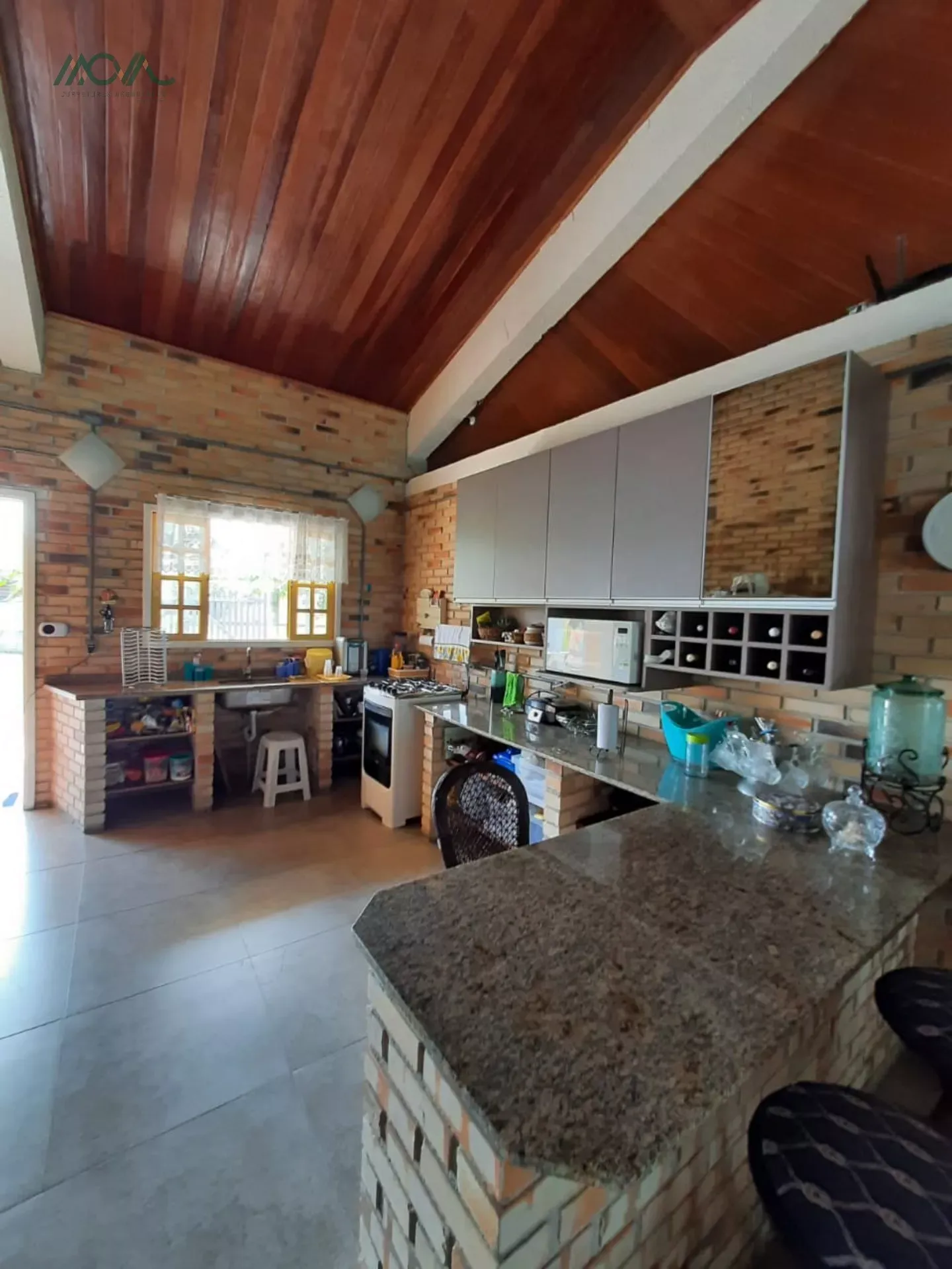Imagem CASA PÉ NA AREIA EM ITAPOÁ - Incrível oportunidade, casa com uma vista deslumbrante para a Baía ...