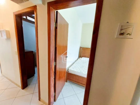 Imagem Apartamento com 2 dormitórios de Frente para a Praia