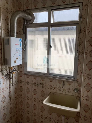 Imagem Imperdível: Apartamento na Taquara, Rio de Janeiro-RJ - 2 quartos, 1 sala, 1 banheiro, 1 vaga de garagem - 50,00 m² de área.