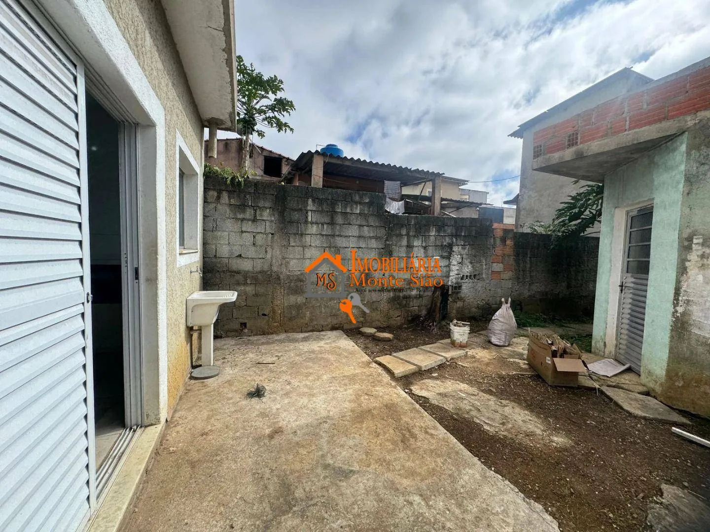 Imagem Casa com 2 dormitórios, 400 m² - venda por R$ 1.000.000,00 ou aluguel por R$ 2.142,00/mês - Cidade Soberana - Guarulhos/SP