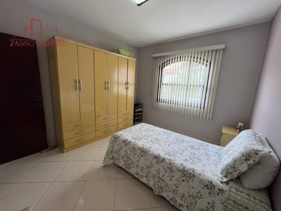 Imagem Casa com 116m² - 3 dorms - 2 vagas - Jd. Monte Azul.